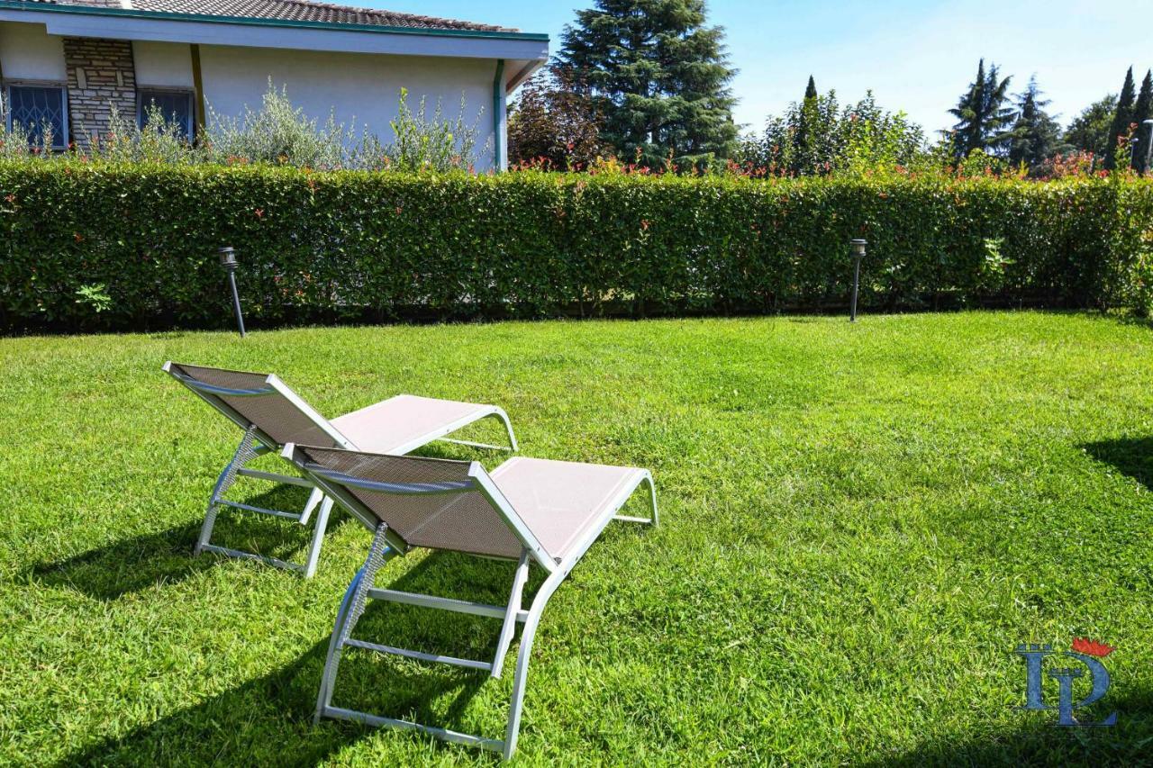 Desenzanoloft Official Partner Marriott Homes & Villas - Bea House, Sirmione With Private Garden And Share Pool Eksteriør billede